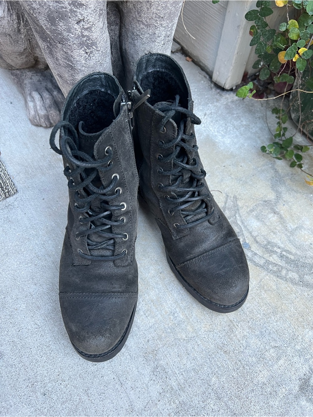 Women’s Leather and Fleecelined Black Lace-Up Suede Zip Boots